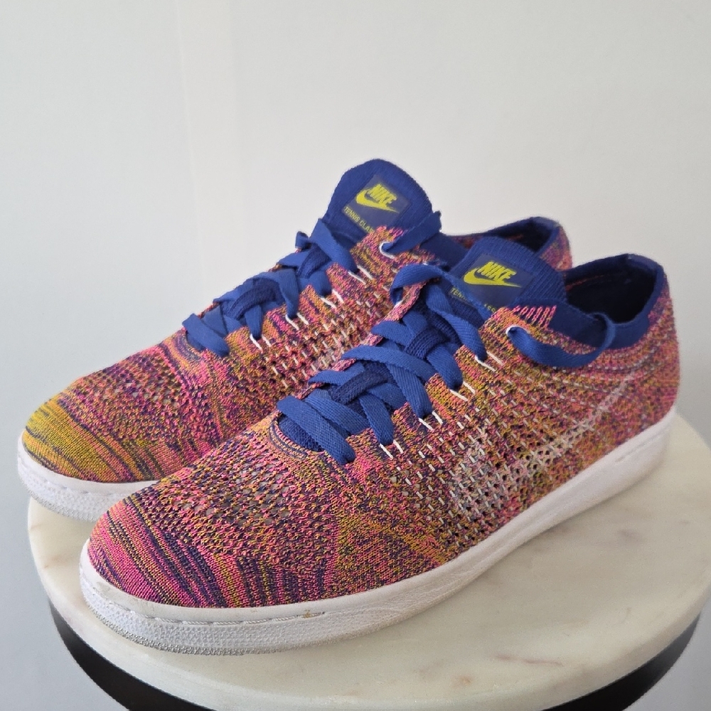 Nike Womens Multicolor Tennis Classic Sneakers with Blue Laces Size 10
